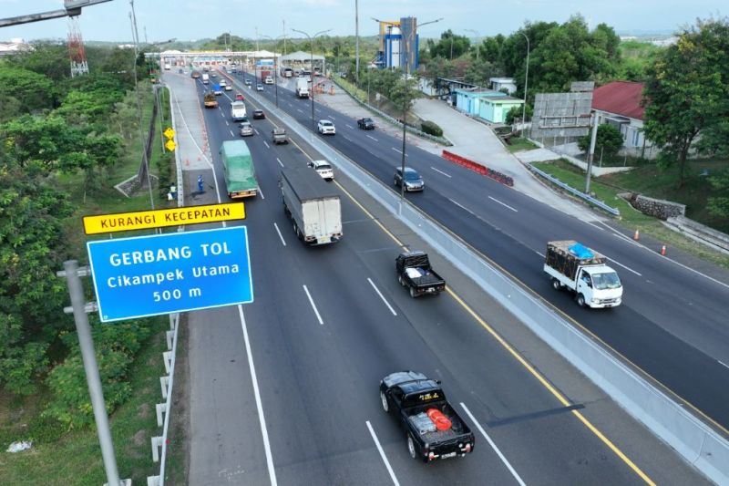 libur-panjang-akhir-pekan-325057-kendaraan-tinggalkan-jabotabek
