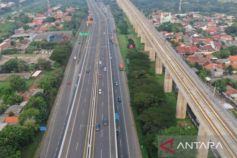 96974-kendaraan-menuju-cikampek-via-mbz-pada-libur-kenaikan-yesus