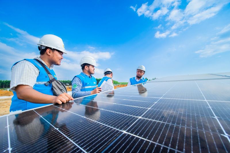 RUPTL PLN 2025–2034 buka keran investasi swasta