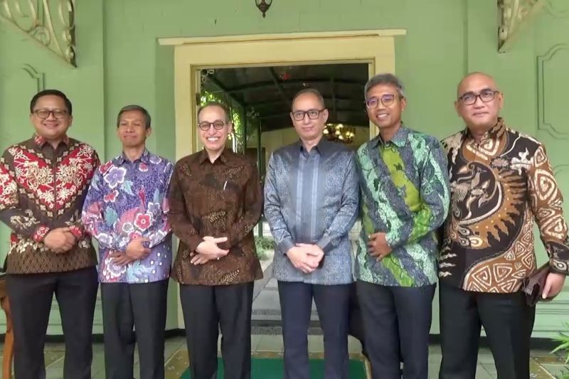 tawarkan-kerja-sama-6-dubes-ri-di-eropa-dan-afrika-temui-gubernur-diy