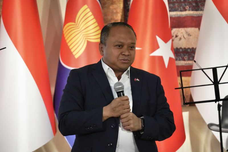 Film Indonesia "MENANTI" disambut hangat publik Turki dan diaspora RI