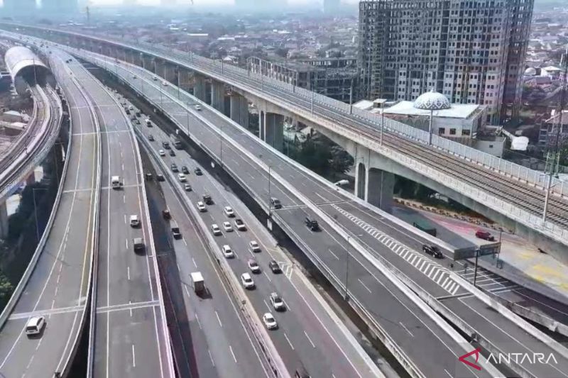 35015-kendaraan-menuju-jakarta-via-mbz-h2-libur-kenaikan-yesus
