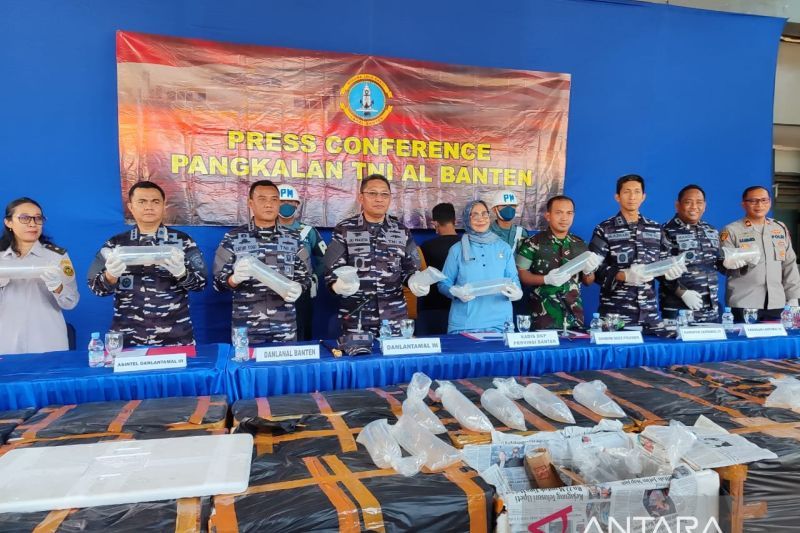 TNI AL gagalkan penyelundupan benih lobster di Pelabuhan Merak Banten