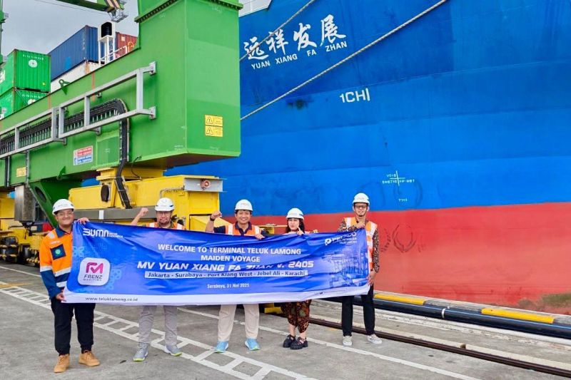 pt-terminal-teluk-lamong-harap-layanan-baru-fax-dongkrak-ekspor-impor