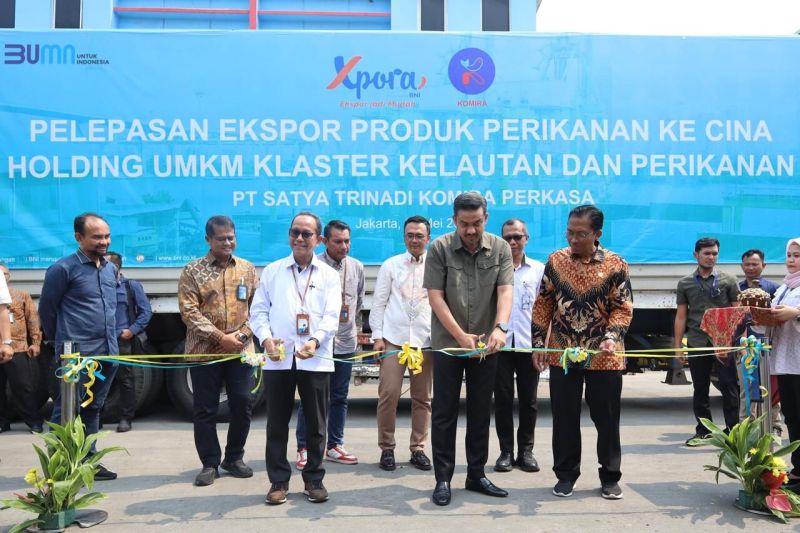 UKM binaan BNI ekspor 27 ton ikan layur ke China
