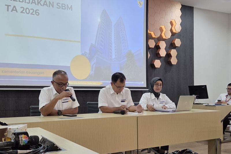pemerintah-pangkas-uang-saku-untuk-rapat-di-luar-kantor-bagi-asn
