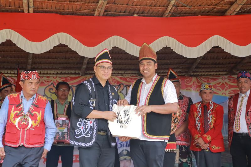 event-budaya-gawia-sowa-bengkayang-menarik-wisatawan-malaysia