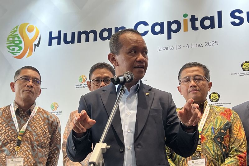 menteri-esdm-lakukan-evaluasi-total-insiden-tambang-longsor-di-cirebon