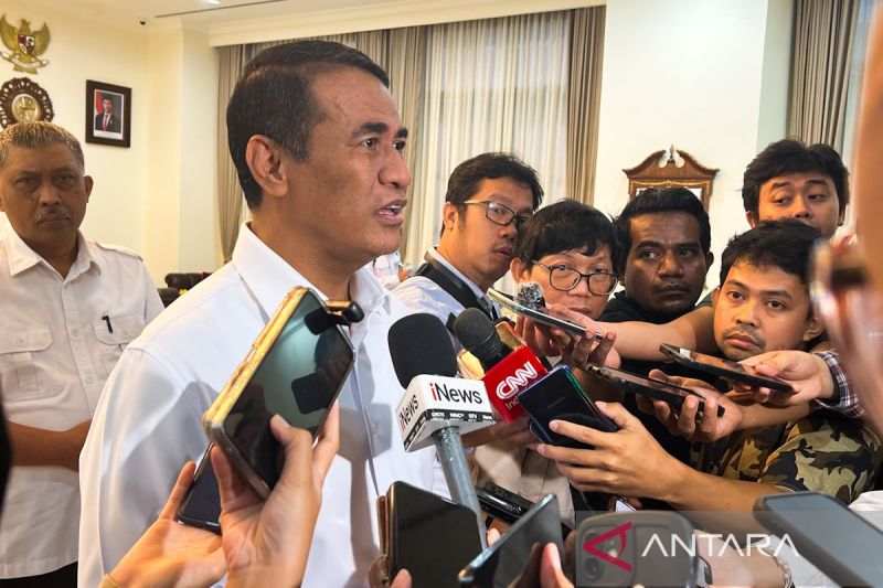 mentan-pecat-dua-pejabat-main-proyek-dan-salahgunakan-wewenang