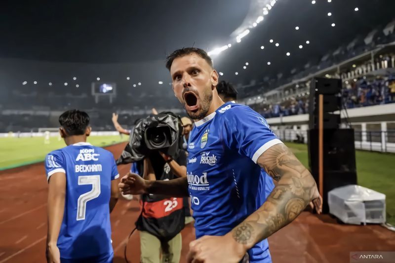 Tyronne Del Pino resmi tinggalkan Persib Bandung