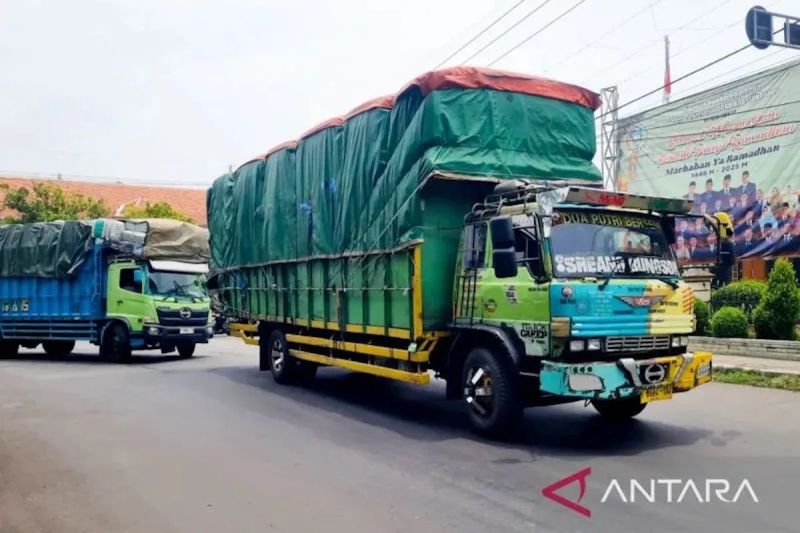 Kemenhub mempercepat tangani kendaraan kelebihan dimensi dan muatan