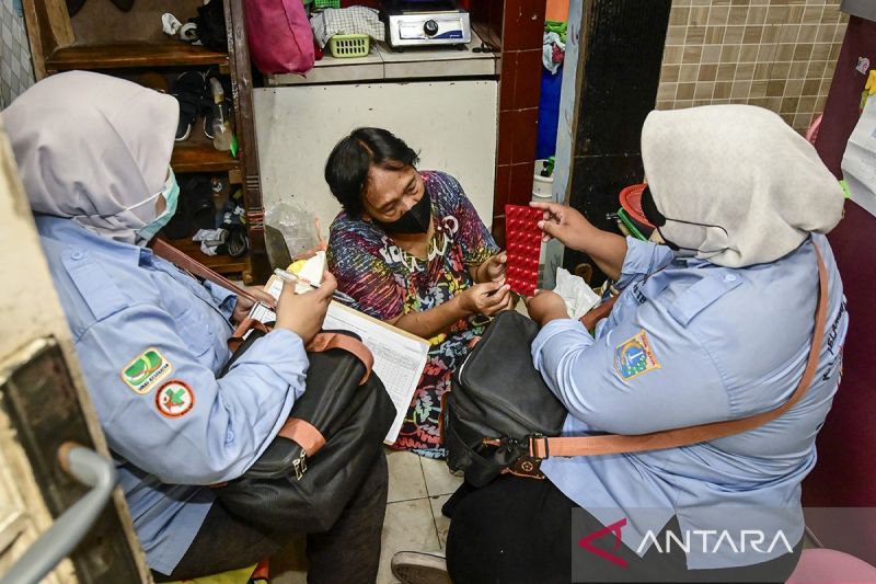Lebih dari 100 RW di Jakarta Barat sudah jadi "Kampung Siaga TBC"