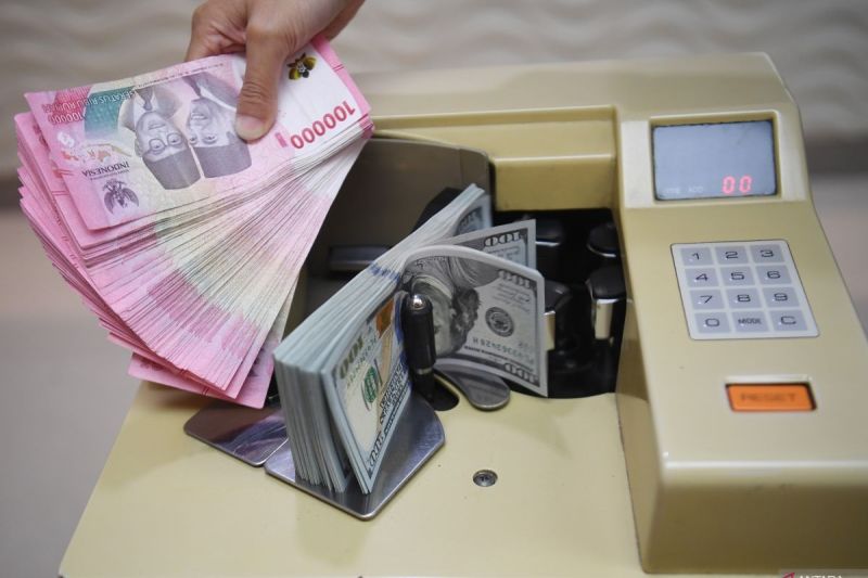 rupiah-pada-selasa-menguat-jadi-rp16285-per-dolar-as