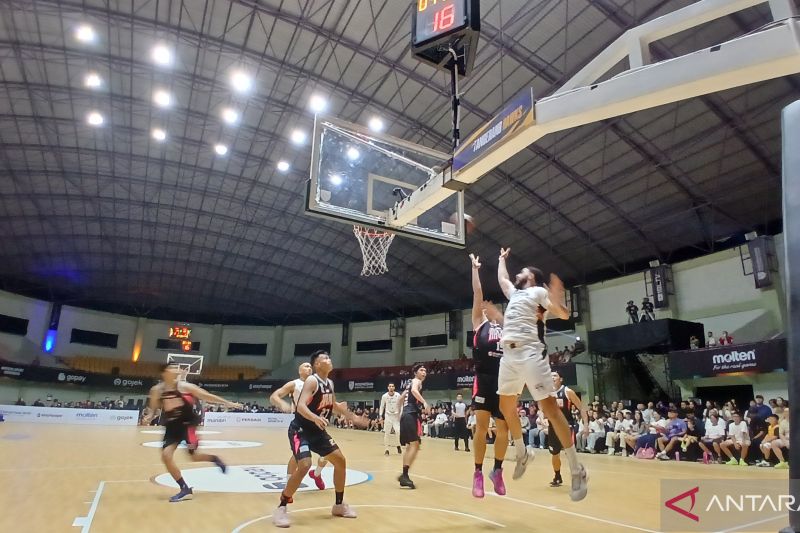 Jordan pimpin Dewa United bungkam Tangerang Hawks di kandangnya