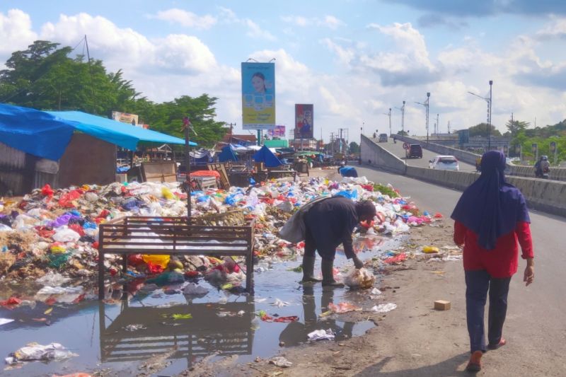 Pekanbaru ambil alih pengangkutan sampah usai kontraktor mogok kerja