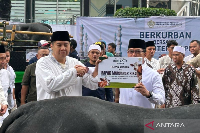 kementerian-pkp-menyerahkan-10-ekor-sapi-untuk-warga-rusun