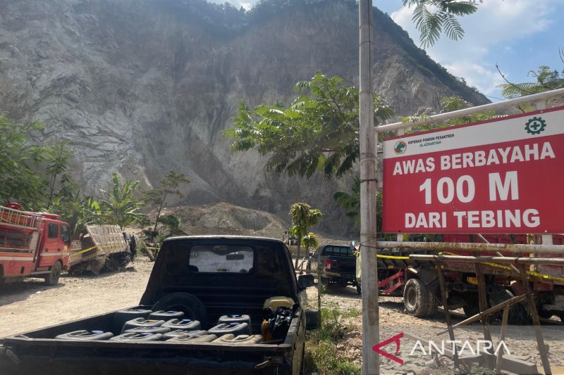 Lokasi tambang Gunung Kuda resmi ditutup untuk umum usai longsor
