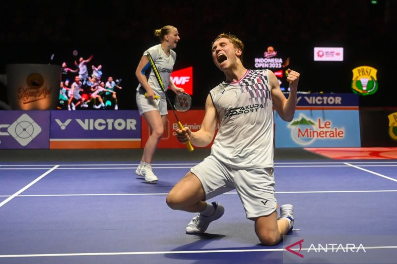Ganda campuran Prancis Thom Gicquel dan Delphine Delrue juarai Indonesia Open