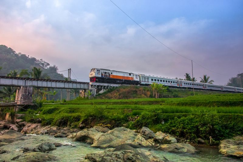 okupansi-tiket-kereta-dari-daop-2-untuk-idul-adha-1001-persen