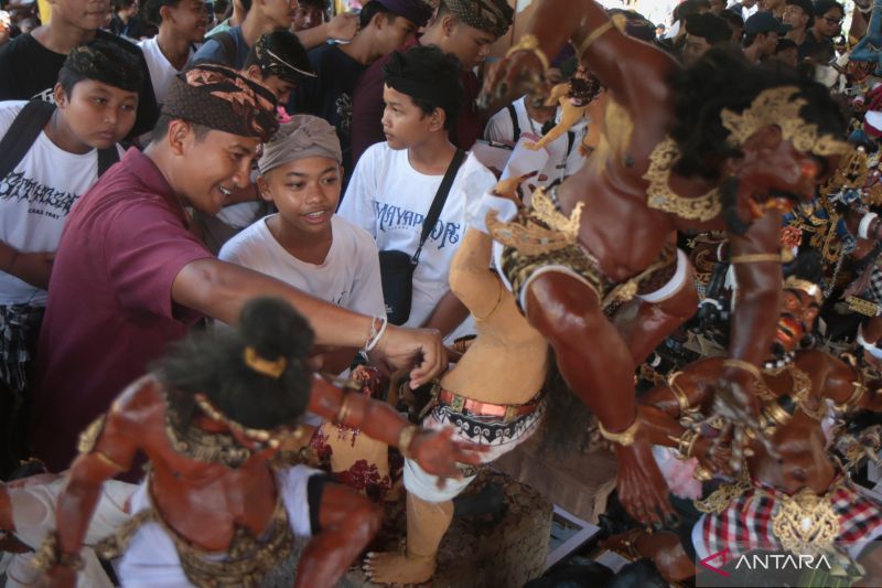Sebanyak 122 peserta ikut meriahkan lomba ogoh-ogoh mini di Mataram
