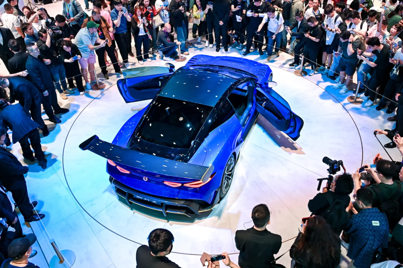 versi-produksi-denza-z-terlihat-menyerupai-desain-porsche-911