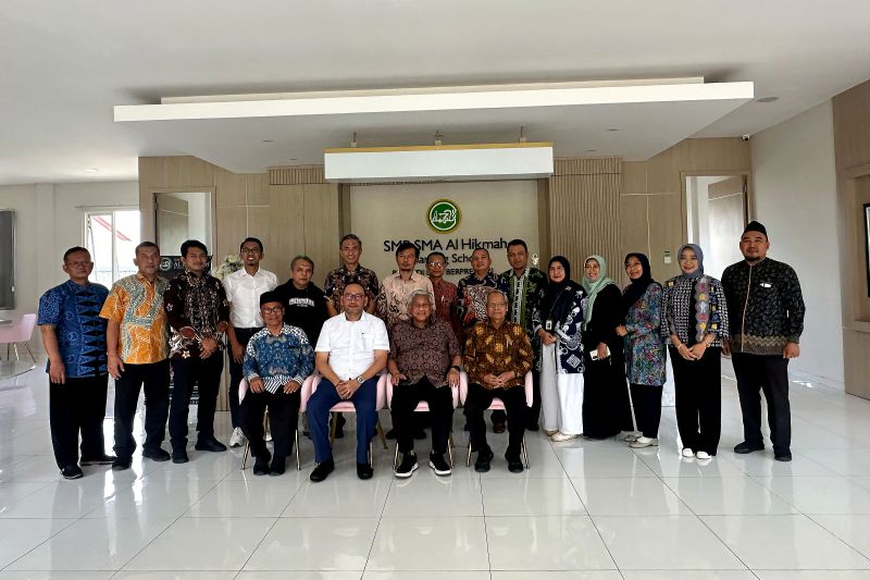 Kemensos studi banding ke sekolah unggulan untuk Sekolah Rakyat 