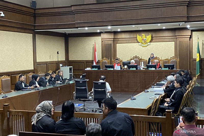 Zarof Ricar minta dibebaskan dari dakwaan dan tuntutan