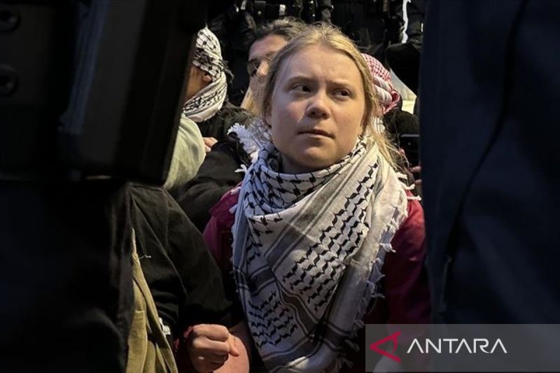 Greta Thurnberg kembali ke Swedia usai kapal Madleen gagal capai Gaza
