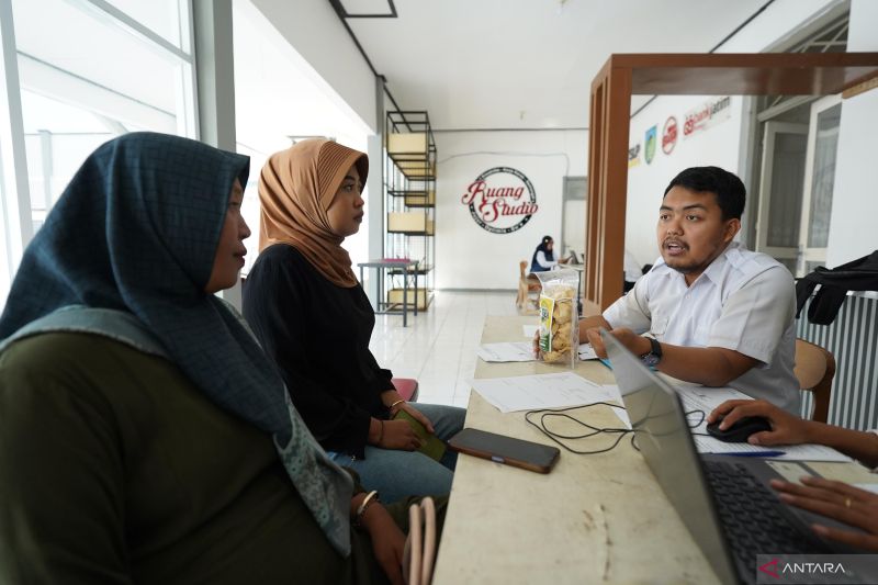 5446-umkm-di-kabupaten-kediri-dapat-bantuan-modal