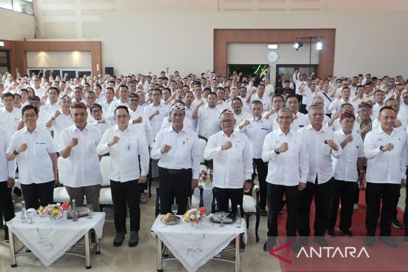 mentan-dorong-percepatan-swasembada-gula-dalam-tiga-tahun