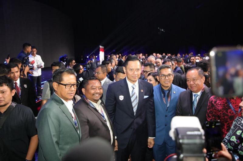 menko-ahy-ajak-semua-pihak-wujudkan-program-prioritas-presiden-prabowo