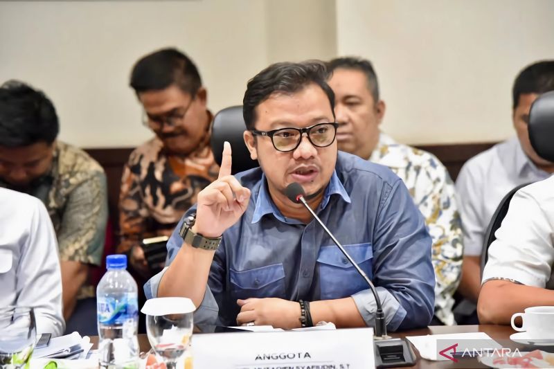dpr-ri-pencabutan-izin-empat-lokasi-tambang-di-raja-ampat-sudah-tepat