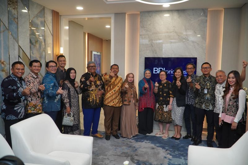 Resmikan Sentra Layanan Prioritas Cirebon, kini BRI miliki 43 lokasi layanan premium di Indonesia