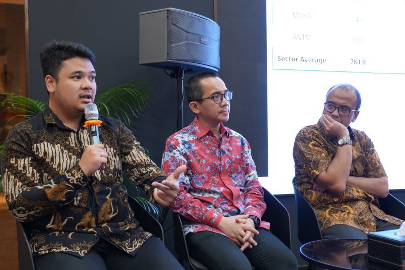 harga-logam-naik-mirae-asset-sarankan-trading-saham-emas