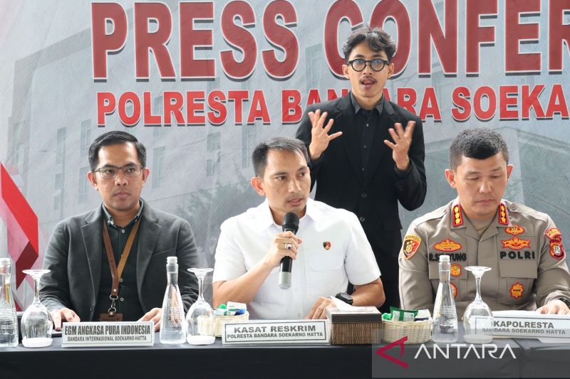 tersangka-penyelundupan-benih-lobster-di-bandara-soetta-berbagi-peran