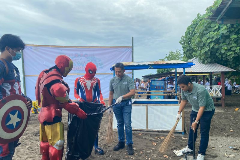 PLN gelar bersih pantai memperingati Hari Lingkungan Hidup Sedunia