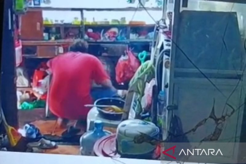 Terekam CCTV gasak uang bos, karyawan di Jakpus di tangkap
