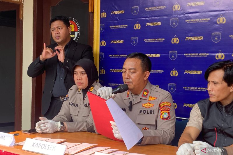 eks-karyawan-di-jaktim-bobol-akun-toko-online-dan-kuras-rp305-juta