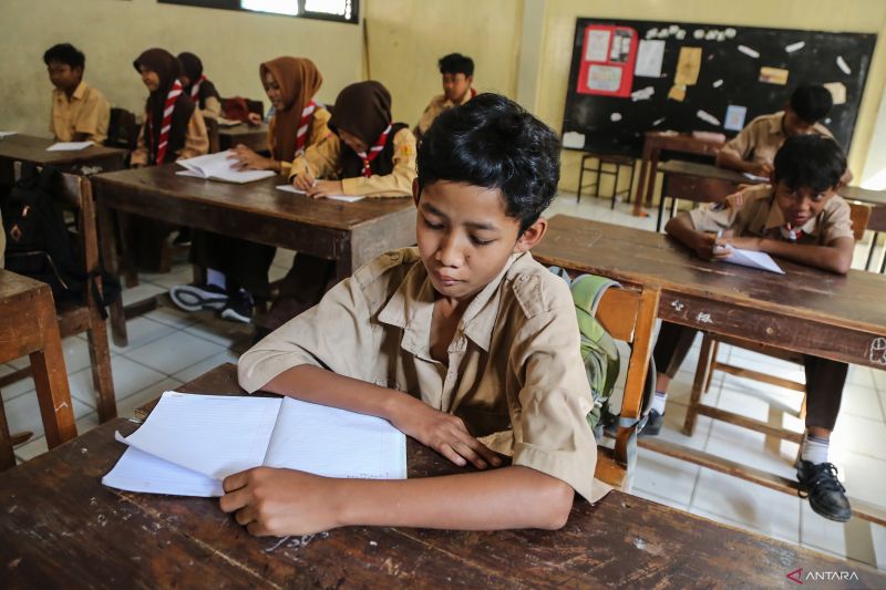 Wamendikdasmen: Sekolah swasta tetap dapat berlakukan uang sekolah 