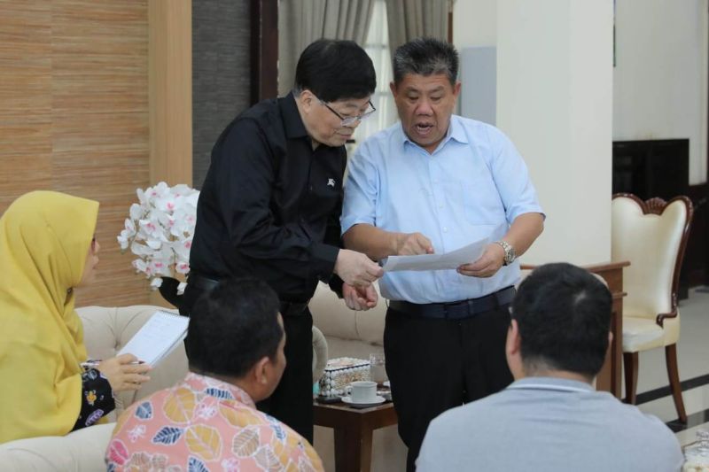 gubernur-babel-investor-china-bahas-pengembangan-pasir-padi
