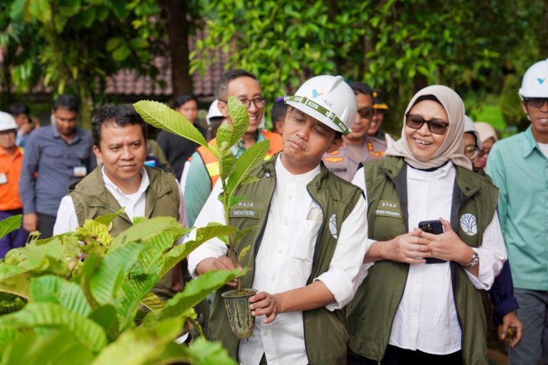 menhut-tegaskan-pembangunan-dan-kelestarian-alam-bisa-beriringan