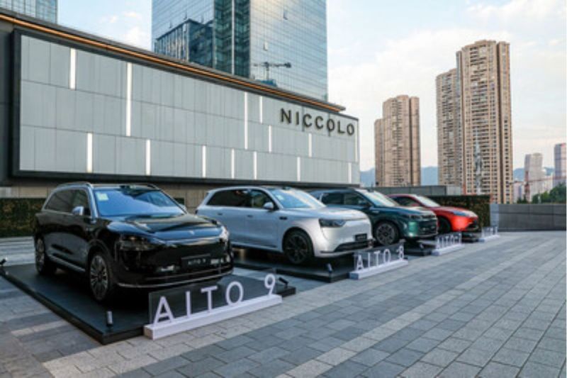 "Cyber Media Tour" Sukses Besar: AITO Buktikan Komitmen pada Konsep Mobil Mewah Baru di Pasar Global