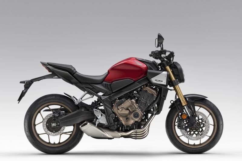 ahm-segarkan-neo-sport-cafcb650r-dengan-teknologi-dan-fitur-baru