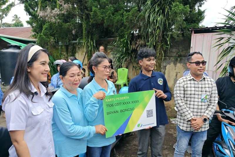 Wamen Kemendukbangga saksikan penyerahan kepesertaan BPJAMSOSTEK SPPG