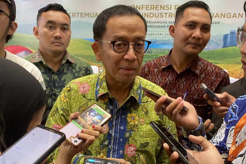 ojk-potensi-phk-akibat-tutupnya-cabang-bank-tak-jadi-persoalan-besar