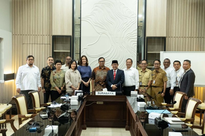 Kemitraan Indonesia dan UAE Ikut Mendukung Penanganan Sampah Plastik Sungai di Kota Surabaya