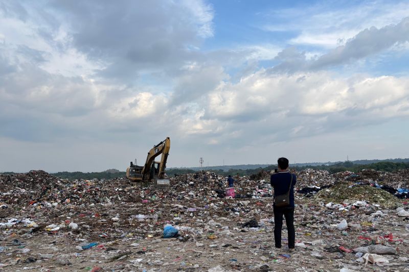 Menteri LH minta Jabar awasi pelaksanaan sanksi TPA open dumping