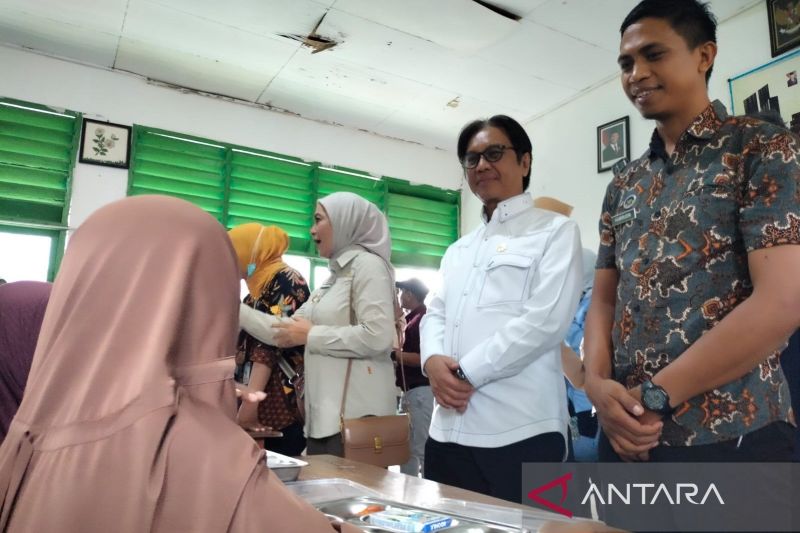 Kantor Kepresidenan kunjungi SPPG Baubau cek kesiapan penyaluran MBG