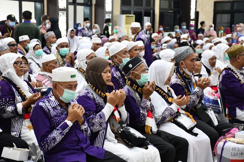 369 haji asal Sumsel tiba di Tanah Air Sabtu pagi, satu dirujuk ke RS