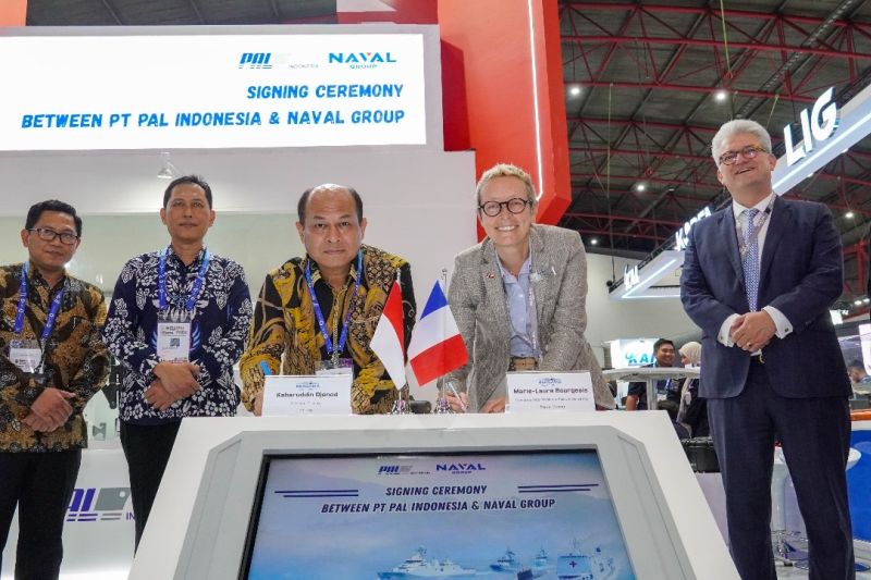 pt-pal-indonesia-jalin-tujuh-kerja-sama-strategis-di-indo-defence-2025